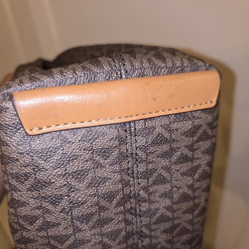 Michael Kors Purse - Picture 12 of 14